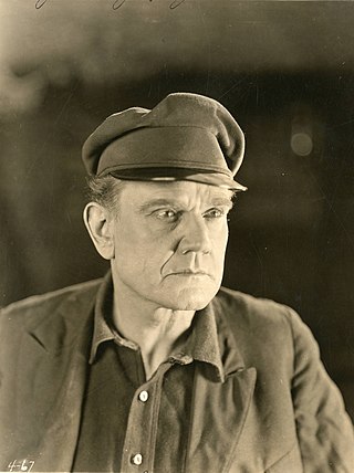 <span class="mw-page-title-main">George MacQuarrie</span> American actor (1873–1951)