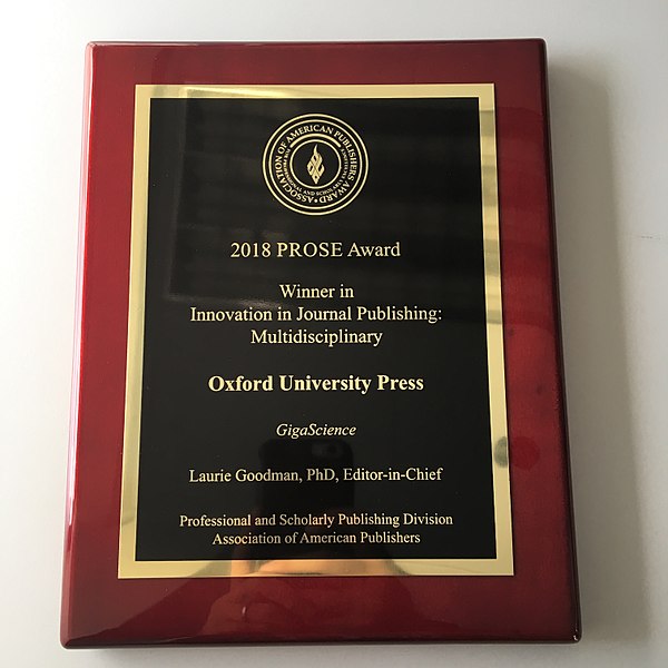 File:GigaScience wins the 2018 PROSE award for Innovation.jpg