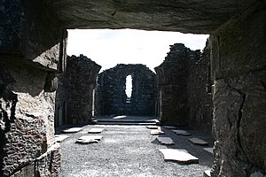 Glendalough07.jpg