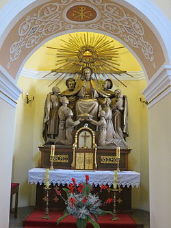 Gliwice, kościół pw. Wniebowzięcia Matki Boskiej, ołtarz boczny (2).JPG
