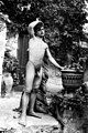 M 2149. Ragazzo nel giardino / Boy in the garden.