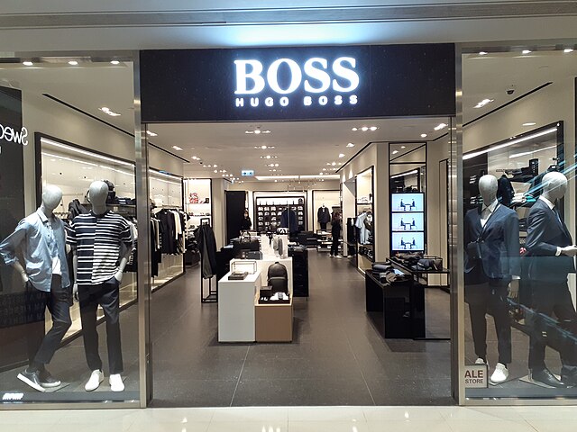 File:HK Central IFC Mall shop Hugo Boss clothing June 2020 SS2.jpg - Wikimedia  Commons