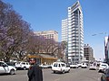 Sam Nujoma Caddesi, güney görünümü