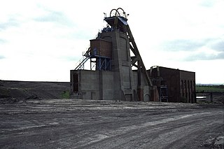 <span class="mw-page-title-main">Hickleton Main Colliery</span> Former coal mine in South Yorkshire, England