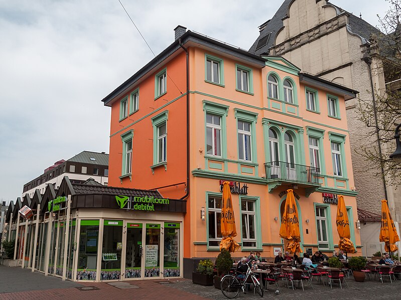 File:Hilden, café in Mittelstrasse foto3 2014-03-30 15.38.jpg