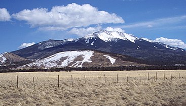 Humphreys Peak seen from the US 180 on its western side, with Agassiz Peak in the background