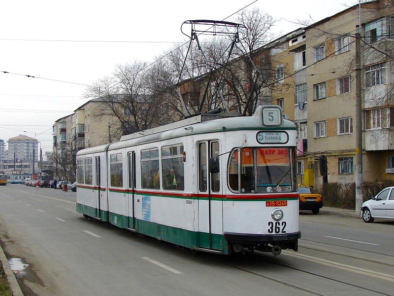 File:Iasi tram 362, ex-Augsburg 522, on route 5 in February 2008.jpg