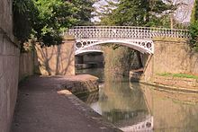 Footbridges over Kennet and Avon Canal in Sydney Gardens Iron footbridge Sydney Gardens, Bath.JPG
