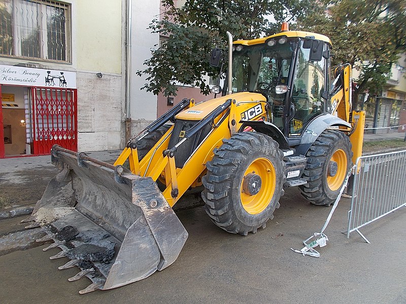 File:JCB 4CX, 2018 Szentimreváros.jpg