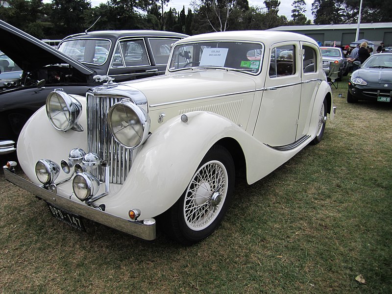 File:Jaguar Mk IV Saloon.jpg