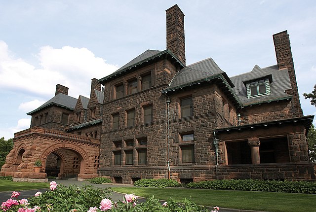 Image: James J. Hill House (cropped)
