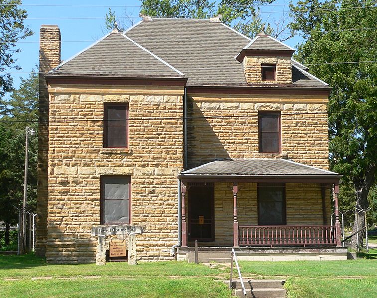 File:Jewell County, Kansas jail from E 1.JPG