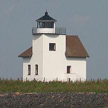 In seinem letzten Betriebsjahr besitzt der Leuchtturm noch Fensterscheiben (2009)