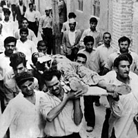 Iranian protesters on 5 June 1963 Khordad222.jpg