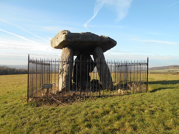 The monument with the Medway Valley behind