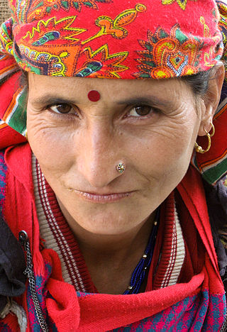 <span class="mw-page-title-main">Bindi (decoration)</span> Dot worn on the center of the forehead