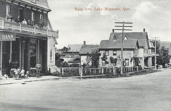Main Avenue (Avenue Principale) in 1910.