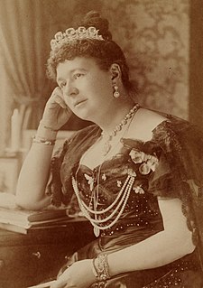 <span class="mw-page-title-main">Ishbel Hamilton-Gordon, Marchioness of Aberdeen and Temair</span> Scottish author, philanthropist, and womens advocate