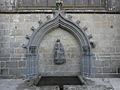 La basilique du Folgoët : la fontaine de dévotion 2