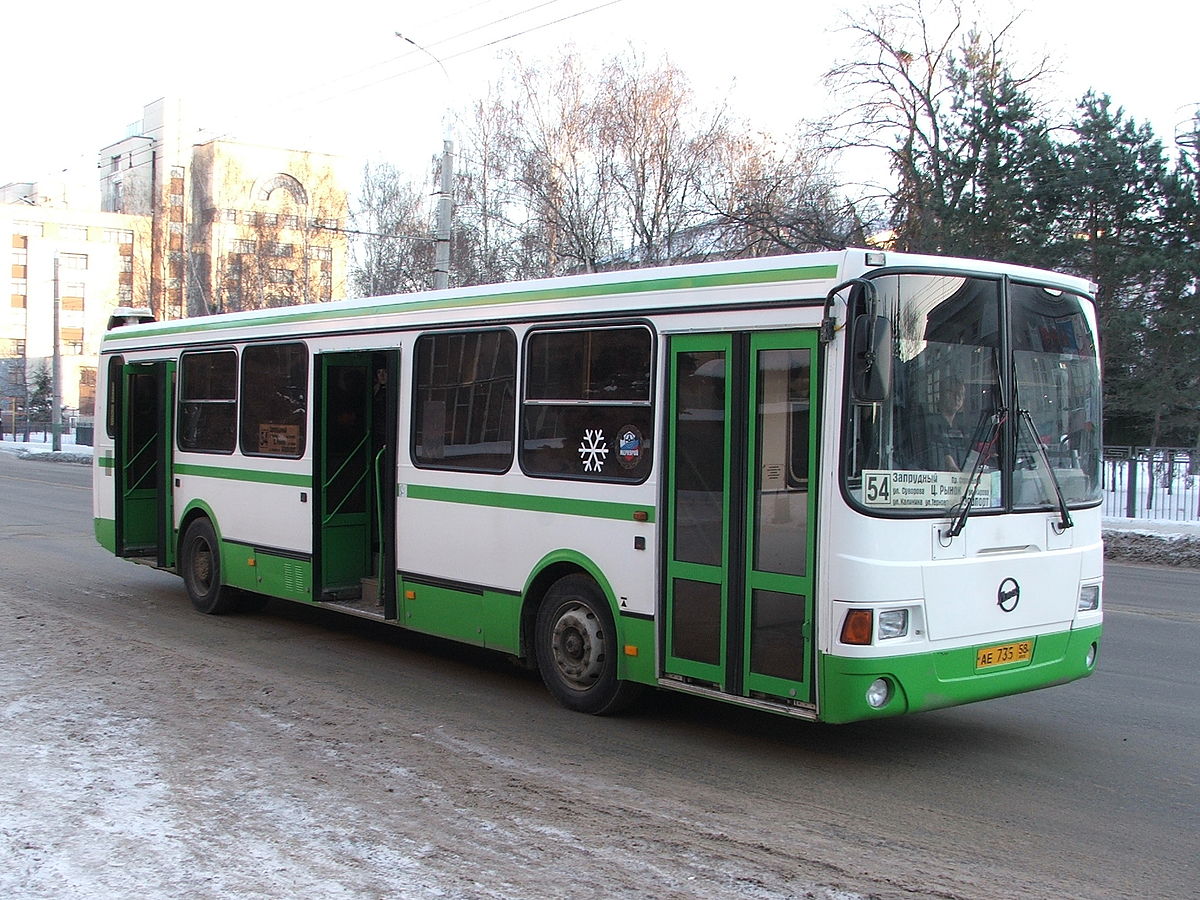 Файл:LiAZ-5256.45 in Penza, Russia.jpg — Википедия