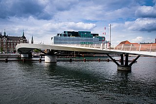 <span class="mw-page-title-main">Lille Langebro</span> Pedestrian double-swing bridge in Denmark