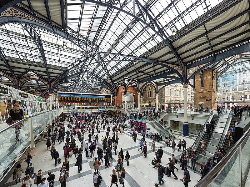 File:Liverpool Street Station Concourse, London, UK - Diliff.jpg