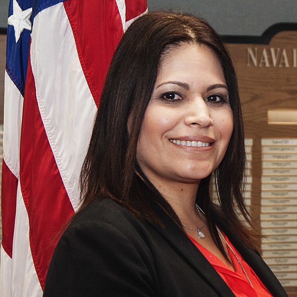 File:Lupe Garcia program analyst for the Public Works Business Line - 14 May 2015 (17325224844) (cropped).jpg