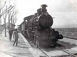 MZA locomotive, one of the most powerful of its time. The enlargement and modernization of the Spanish Communications Network was one of the trump cards of the primorriverist Dictatorship. MZA668JPVL.JPG