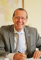 File:Ici à Kalemie, province du Katanga, le 26 novembre 2014, Martin  Kobler, épingle la médaille des Nations Unies sur la poitrine d'un soldat  du contingent pakistanais (15554587193).jpg - Wikimedia Commons