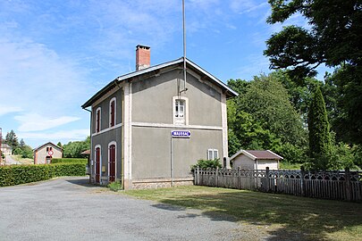 L'ancienne gare de Maussac.