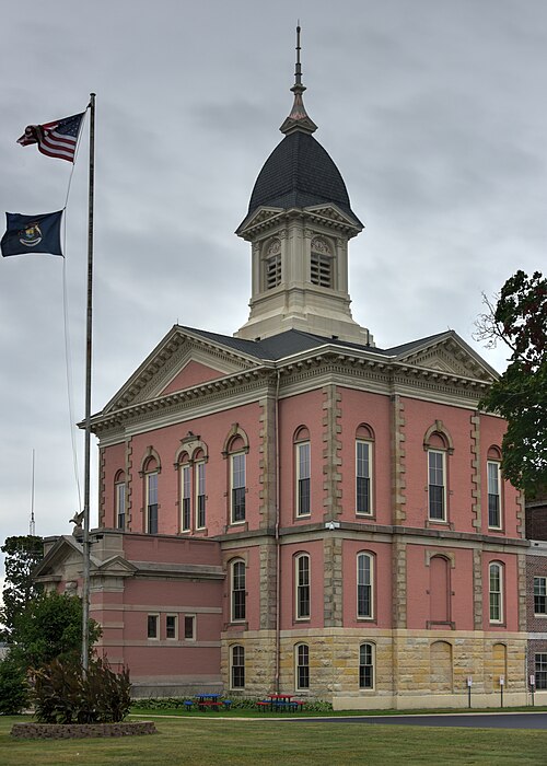 Menominee County Courthouse, Menominee.