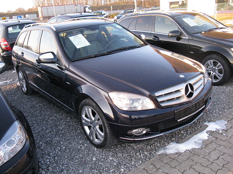 File:Mercedes-Benz C220 T CDi W204 (6783468456).jpg