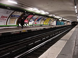 Metro Paris - Ligne 1 - stația Les Sablons 01.jpg