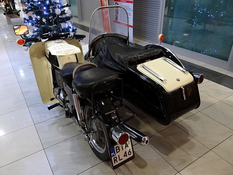 File:Motocykl MZ ES 250-2 Trophy z wózkiem (1).jpg