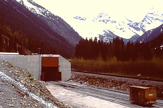 Mount Macdonald Tunnel railway tunnel