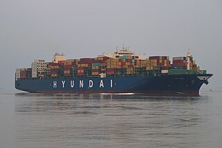 <i>Earth</i>-class container ship