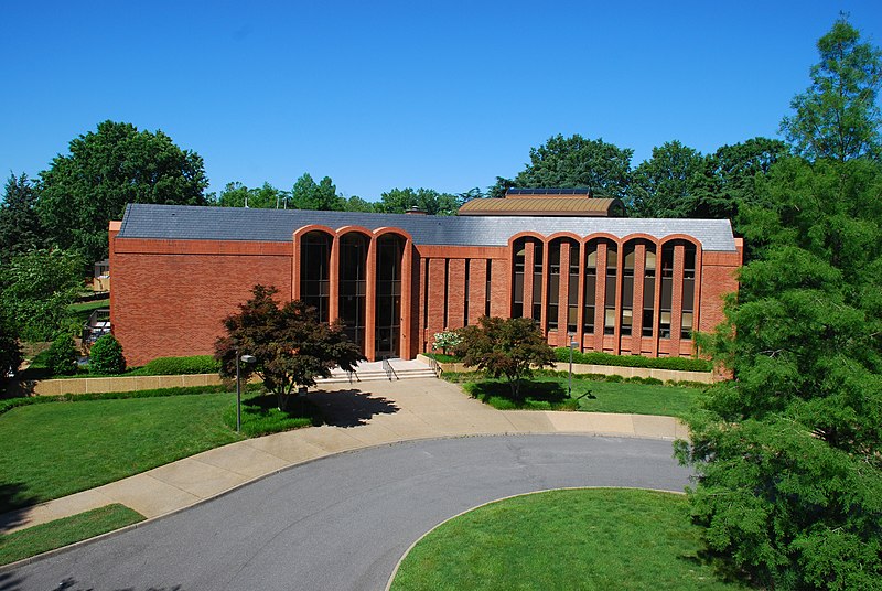 File:National Center for State Courts (NCSC) Williamsburg, Virginia Headquarters Building.jpg