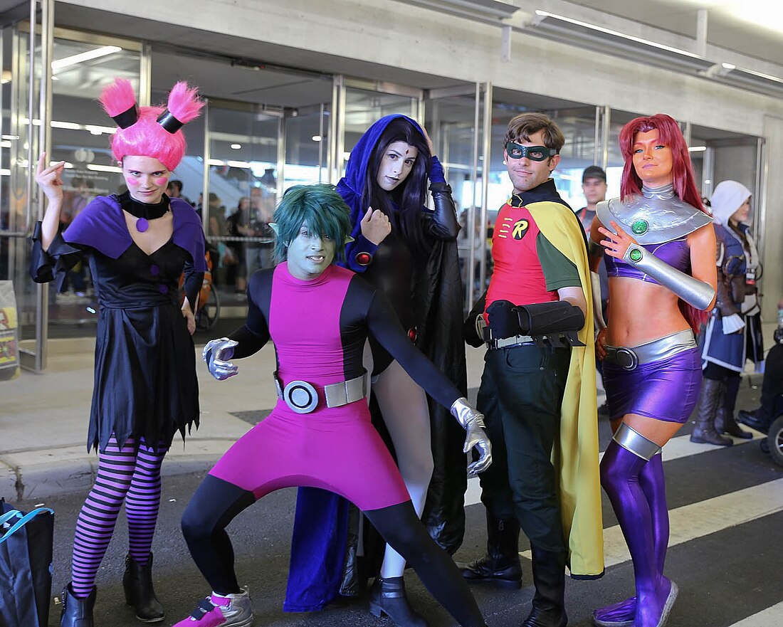 File:New York Comic Con 2016 - Teen Titans (30069434132).jpg