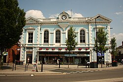 Newport Town Hall - geograph.org.uk - 3562810.jpg