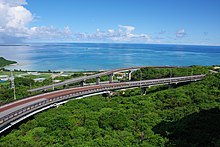 ニライカナイ橋（沖縄県南城市）