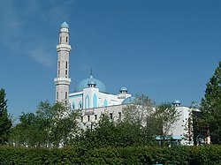 Moskeen Nurdaulet og eit kjøpesenter