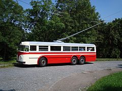 Een trolleybus.