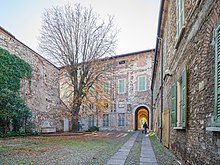 The palace's service courtyard, which is accessed directly from the portal on Moretto Street. Palazzo Averoldi Via Moretto corte interna Brescia.jpg