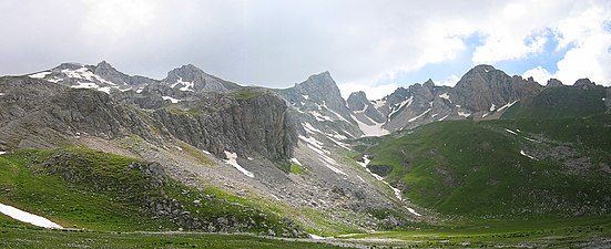 Monte Korab - la montaña más alta del país