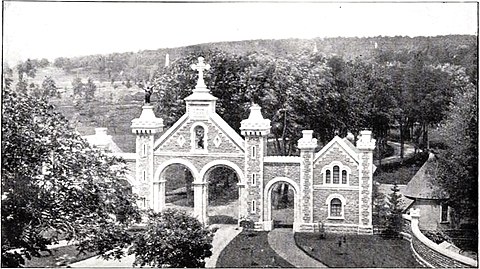 Paquet - Monuments du Mont-Royal, cimetière Notre-Dame-des-Neiges, 1901 06.jpg