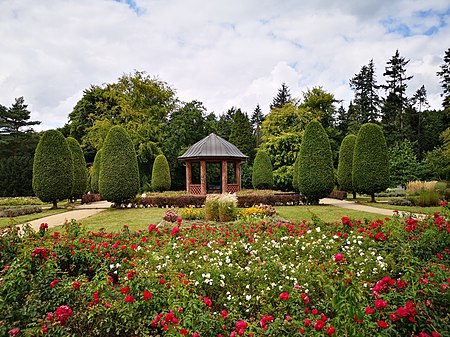 Pavillon im Schulgarten