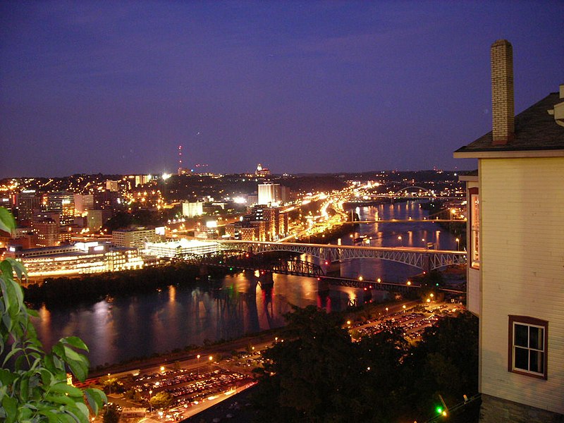 File:Pittsburgh Skyline at night (3022127784).jpg