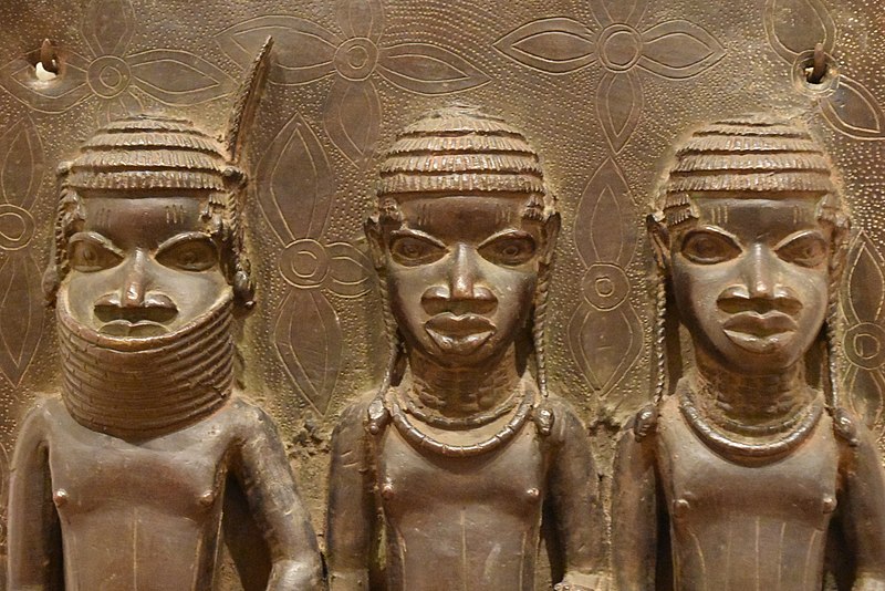 File:Plaque from Benin, ca. 1600, Museum Berggruen, Berlin (1) (39306705095).jpg