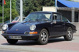 Porsche 912 from 1968 with light alloy wheels as optional Porsche-equipment, front and left side