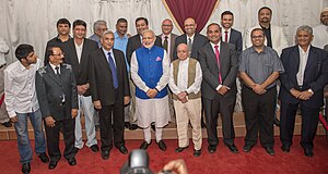 인도 총리 나렌드라 모디가 2016년 7월 10일 다르에스살람에서 인도 공동체 구성원을 만난다.